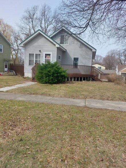 111 N 3rd Ave, Albert Lea, MN 56007