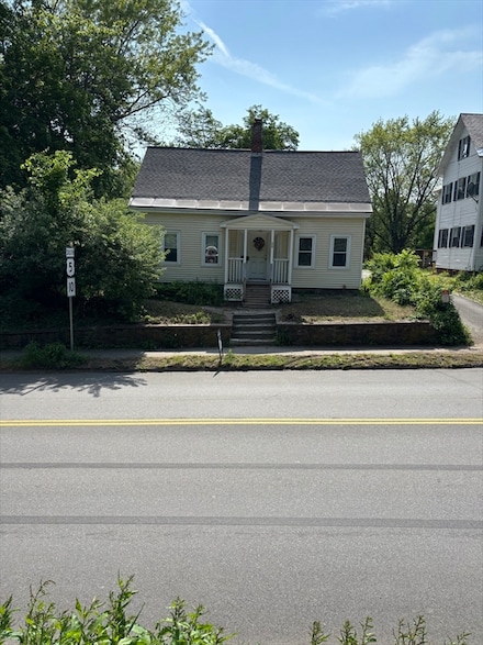 88 Deerfield St, Greenfield, MA 01301