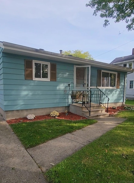 1648 Arthur St, Saginaw, MI 48602