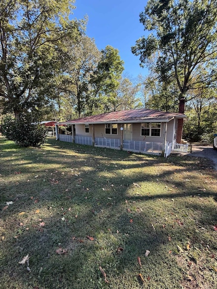 262 Bluewater Dr, Rogersville, AL 35652