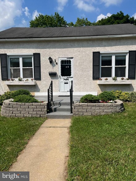 14 Elizabeth St, Conshohocken, PA 19428