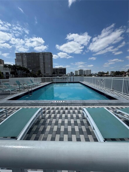 1913 S Ocean Dr Unit 411, Hallandale Beach, FL 33009