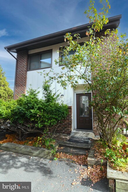 34 Bayberry Ct, Woodbury, NJ 08096