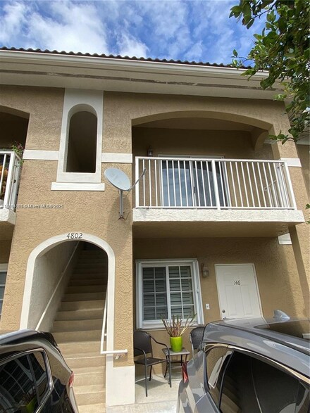 4802 Washington St Unit 14, Hollywood, FL 33021