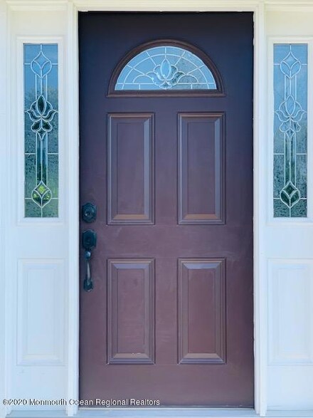 30 Oakwood Dr, Howell, NJ 07731