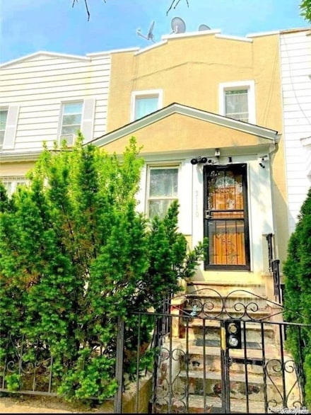 31-10 95th St, East Elmhurst, NY 11369