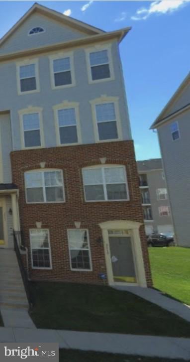 2419 Rainswood Ln, Woodbridge, VA 22191