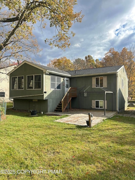 1152 Steele Cir, Bushkill, PA 18324
