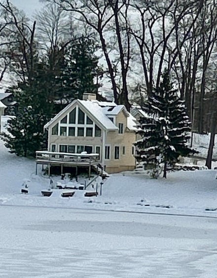 727 Treasure Island Dr, Mattawan, MI 49071