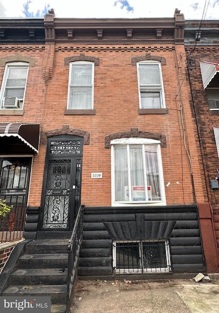 2236 Moore St, Philadelphia, PA 19145