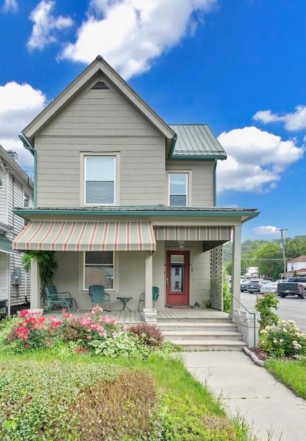 418 Church St, Clifton Forge, VA 24422