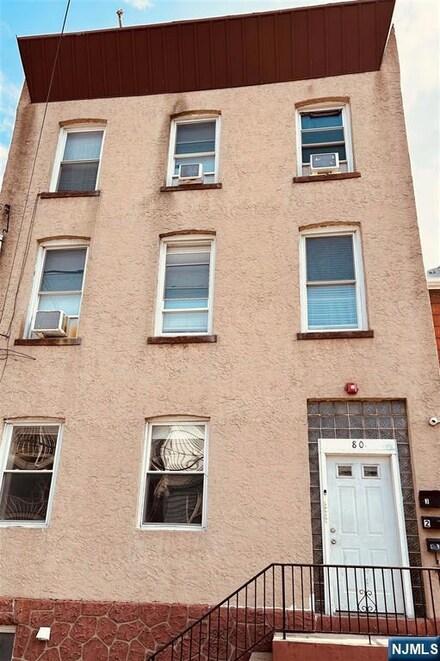 80 71st St Unit 3, Guttenberg, NJ 07093