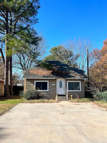 1708 S Grand Ave, Stuttgart, AR 72160
