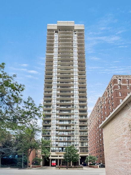 3150 N Sheridan Rd Unit 10C, Chicago, IL 60657