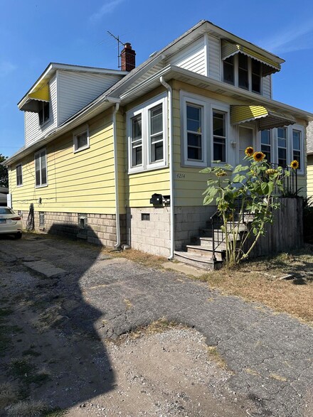 4214 Hohman Ave, Hammond, IN 46327