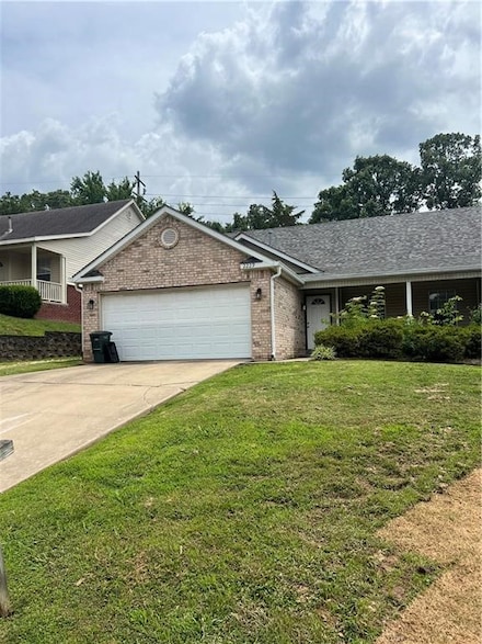 2229 E Cinnamon Way, Fayetteville, AR 72703