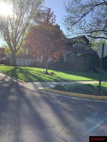 507 1st St SW, Fairfax, MN 55332