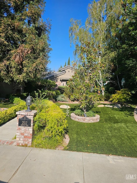 2512 Moffitt Way, Bakersfield, CA 93309