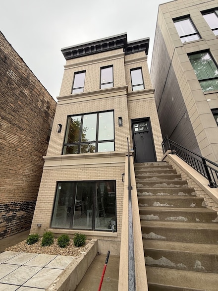 2021 W Erie St Unit 1, Chicago, IL 60612