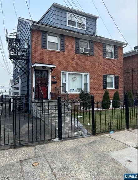 112 Midland Place, Newark, NJ 07106