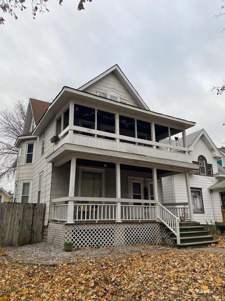 241 Humboldt Ave N, Minneapolis, MN 55405
