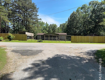 84 County Road 605, Oakland, MS 38948