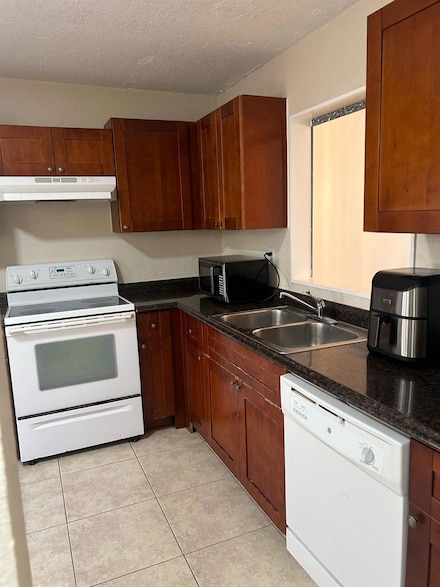 403 NW 68th Ave Unit 417, Plantation, FL 33317