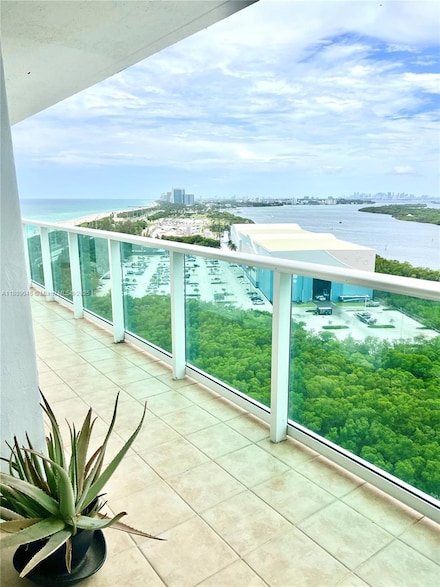 100 Bayview Dr Unit 1919, Sunny Isles Beach, FL 33160