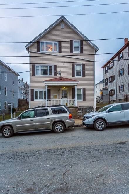 111 Choate St, Fall River, MA 02723