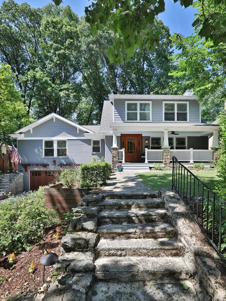 226 Canyon Dr, Columbus, OH 43214