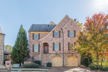 Modern Designed DTWN Condo with a 99 percent Walk Score, Atlanta