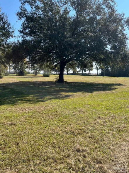 5950 Frank Reeder Rd, Pensacola, FL 32526
