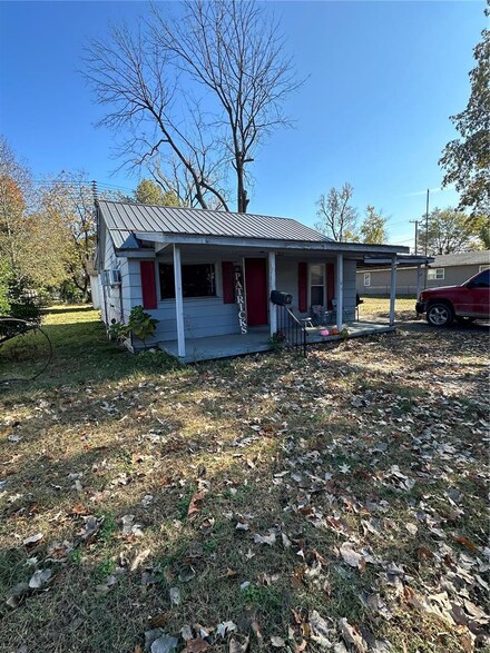 309 S Center St, East Prairie, MO 63845