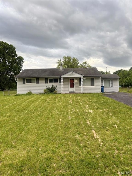 1020 Farmview Dr, Saint Louis, MO 63138
