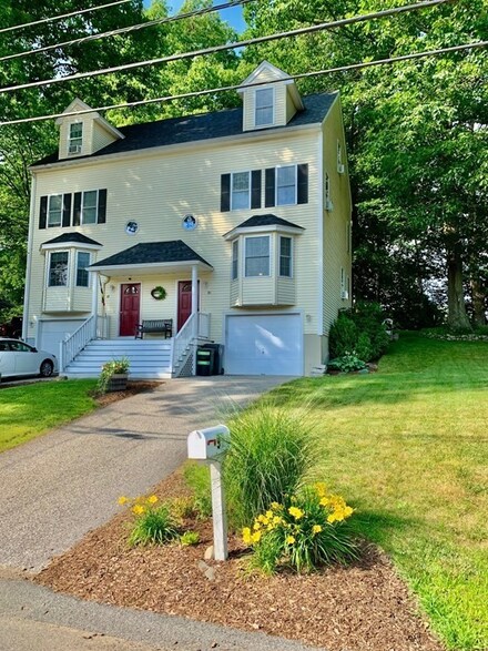 93 Rosemont St, Haverhill, MA 01830