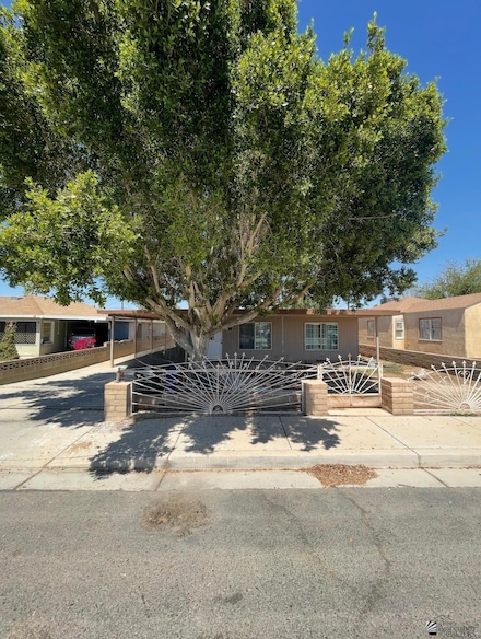 406 W Jacobs St, Somerton, AZ 85350