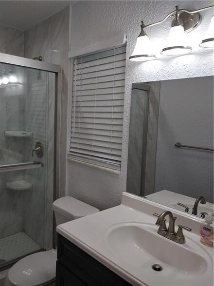 2851 SW 2nd St, Fort Lauderdale, FL 33312