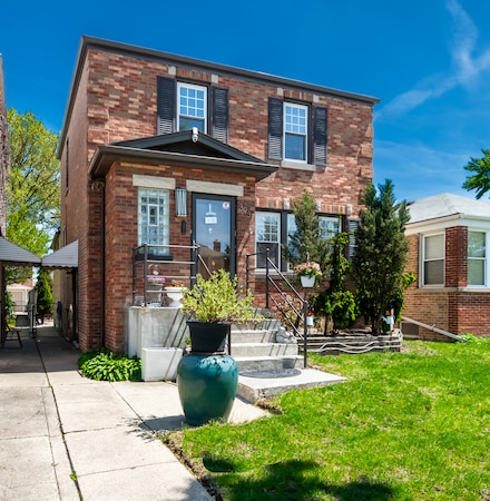 3931 N Panama Ave, Chicago, IL 60634
