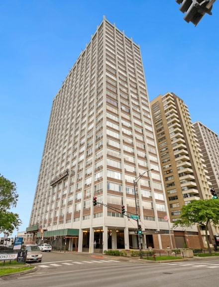 6171 N Sheridan Rd Unit 807, Chicago, IL 60660