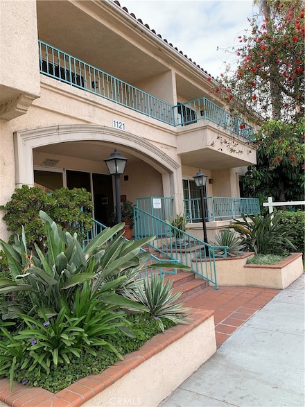 1121 Obispo Ave, Long Beach, CA 90804
