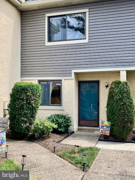 46 Ember Ln, Horsham, PA 19044