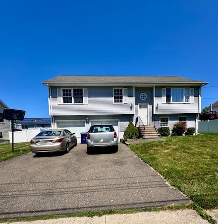 71 Harold St, West Haven, CT 06516