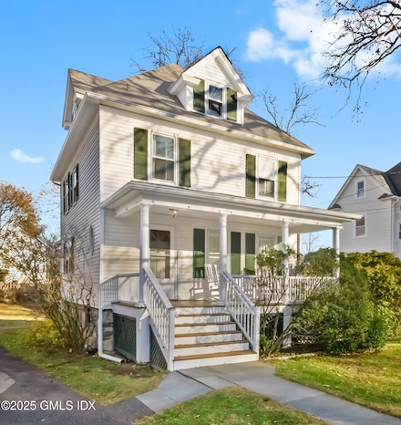 27 Sinawoy Rd, Cos Cob, CT 06807