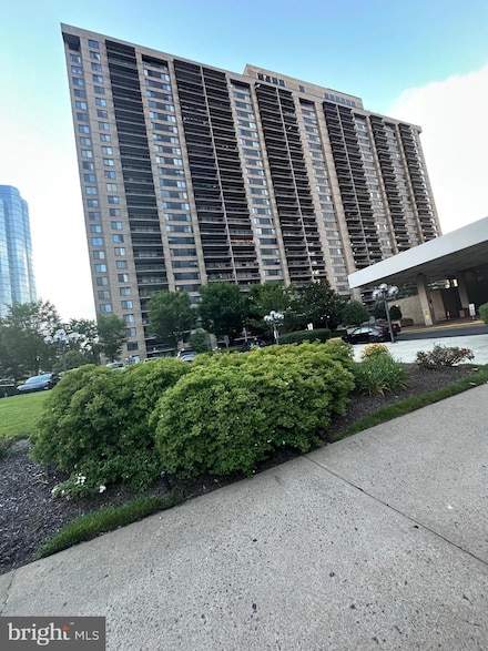 3701 S George Mason Dr Unit 101N, Falls Church, VA 22041