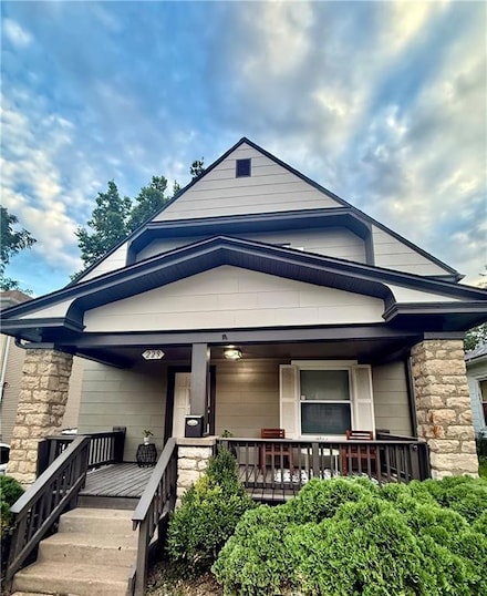 229 E Elm St, Independence, MO 64050