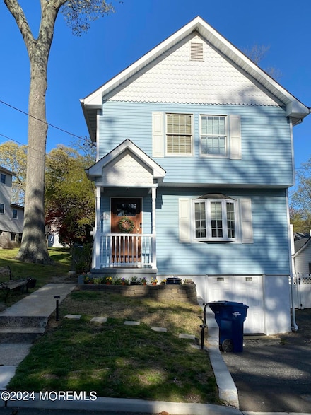141 Chatham Ave, Oakhurst, NJ 07755