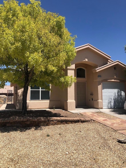 4069 Tierra Venado Dr, El Paso, TX 79938