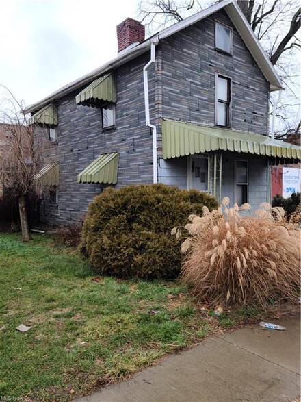 625 Yankee St, Wellsburg, WV 26070