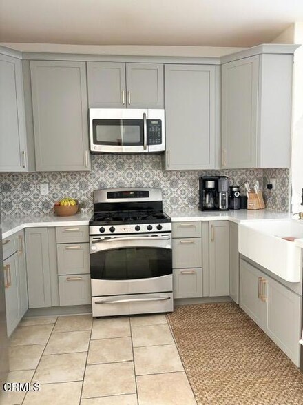 8211 Onyx St, Ventura, CA 93004
