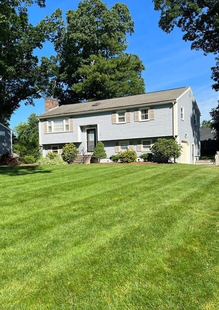 17 Eliot Rd, Northborough, MA 01532